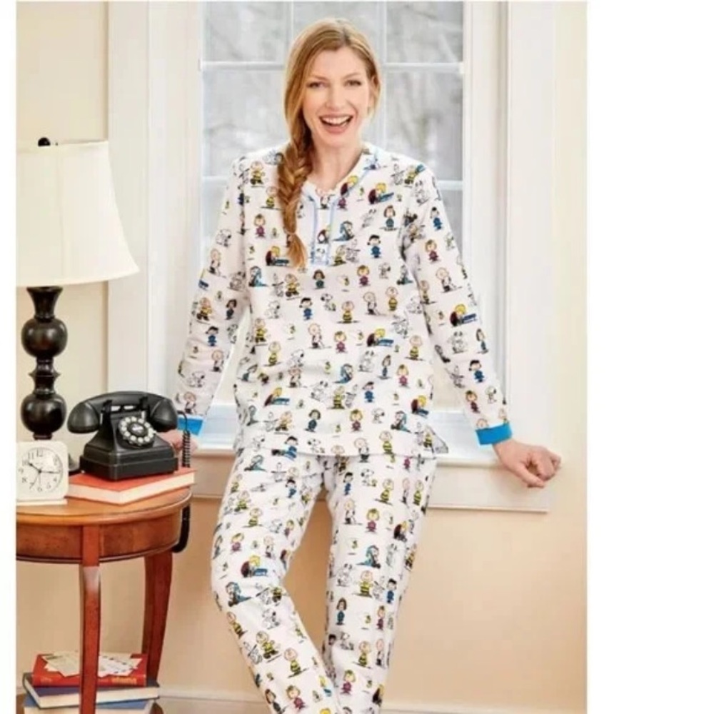 Peanuts flannel women’s Pajama Set - Blue, Yellow, and White EUC
